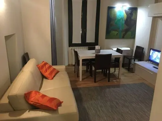 Apart Daire, 1 Yatak Odası, Şömine