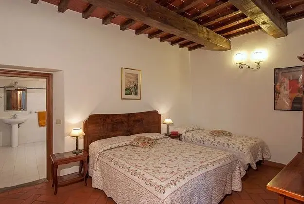 Üç Kişilik Oda (Ginestra)