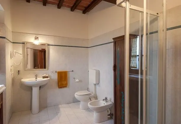 Üç Kişilik Oda (Ginestra)