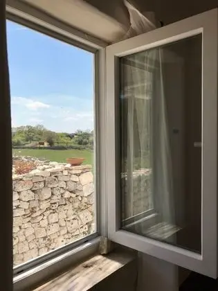 Romantic Tek Büyük veya İki Ayrı Yataklı Oda (Orione)