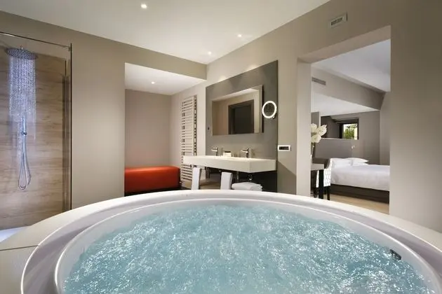 Deluxe Stüdyo Süit