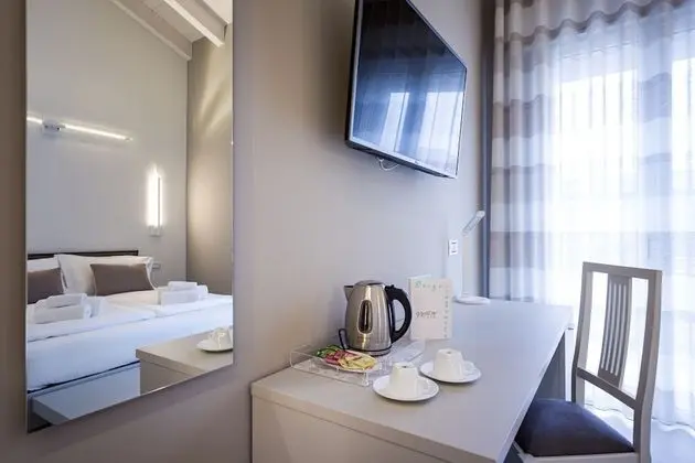 Tek Büyük Yataklı Oda, Balkon (Bastia)