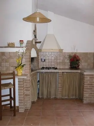 Apart Daire, 1 Yatak Odası, Mutfak, Bahçeli