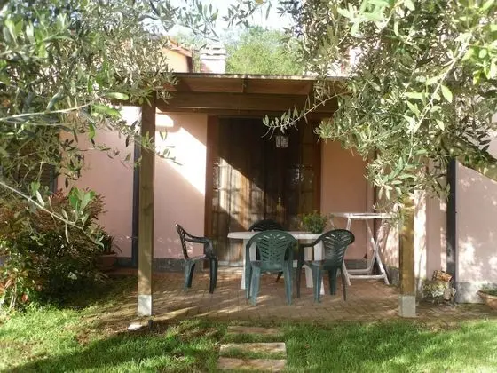 Apart Daire, 1 Yatak Odası, Mutfak, Bahçeli