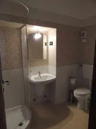 Apart Daire, 1 Yatak Odası, Mutfak, Bahçeli