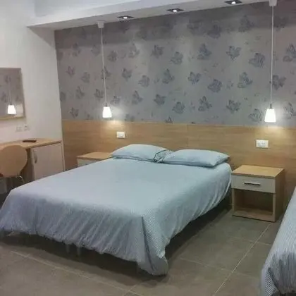 Üç Kişilik Oda