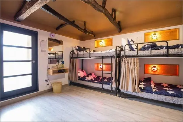 Ortak Ranzalı Oda, Sadece erkekler için (8 Beds)