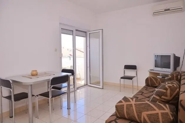 Apart Daire (Boris - 150 m from beach - A6(2+1))