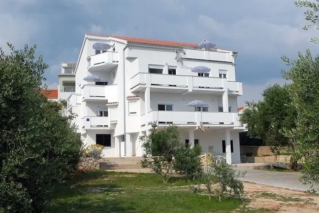 Apart Daire (Boris - 150 m from beach - A6(2+1))