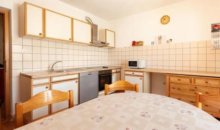 Apart Daire (Boris - 30 m from beach - A1(6+2))