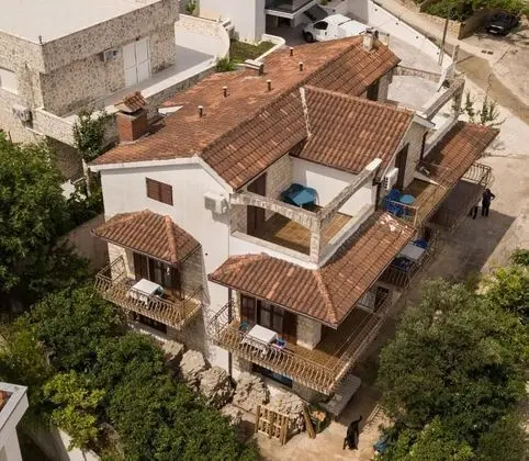 Apart Daire (Boris - 30 m from beach - A1(6+2))