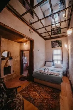 Çift Kişilik, Bahçe Manzaralı, Şömineli