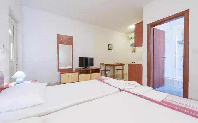 Stüdyo (Deluxe Studio Apartment (2 Adults))