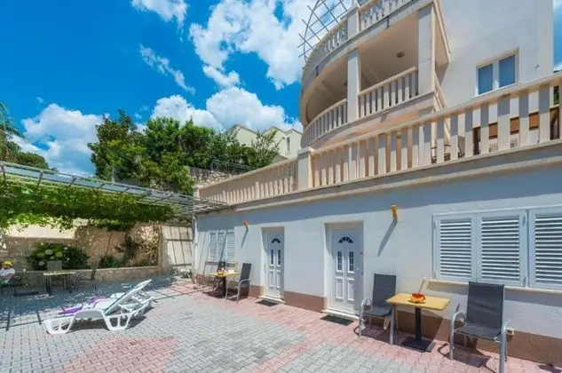 Stüdyo (Deluxe Studio Apartment)