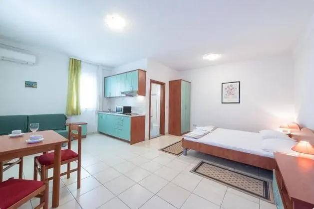 Stüdyo (Deluxe Studio Apartment)