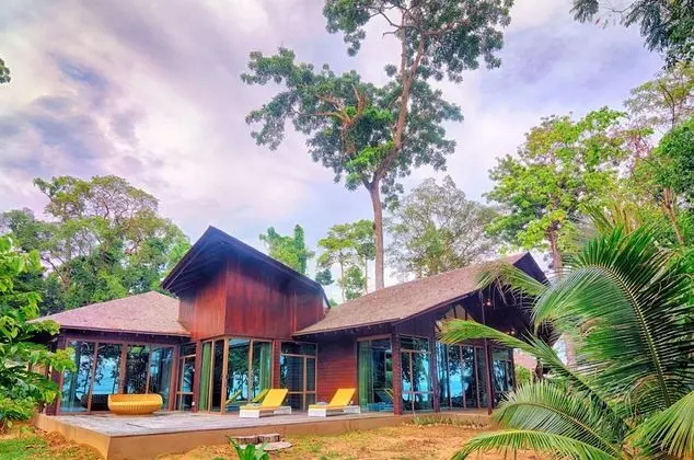 Villa (Coral Villa)