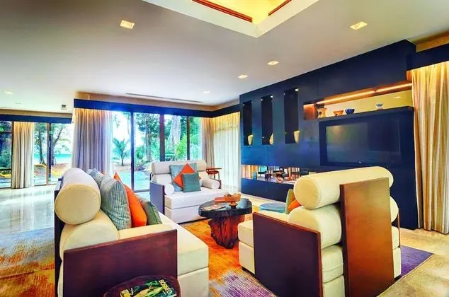 Villa (Coral Villa)