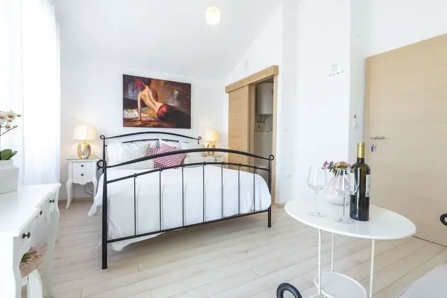 Comfort Tek Büyük Yataklı Oda