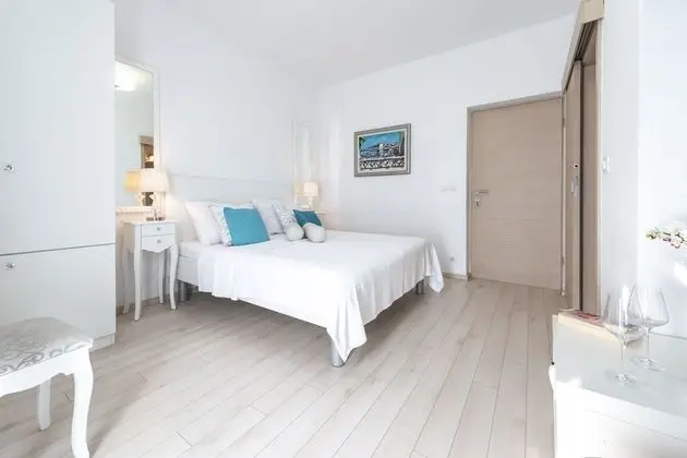 Panoramic Tek Büyük Yataklı Oda