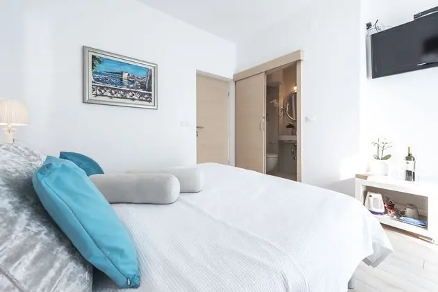 Panoramic Tek Büyük Yataklı Oda