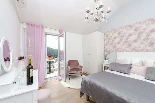 Tek Büyük Yataklı Oda, Balkon, Deniz Manzaralı