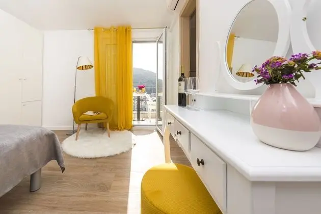 Tek Büyük Yataklı Oda, Balkon, Deniz Manzaralı