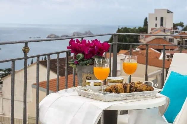 Tek Büyük Yataklı Oda, Balkon, Deniz Manzaralı