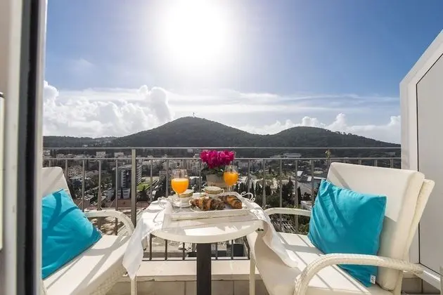 Tek Büyük Yataklı Oda, Balkon, Deniz Manzaralı