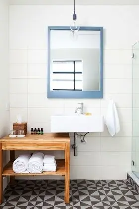 Studio Balcony King 1 Bed Tub