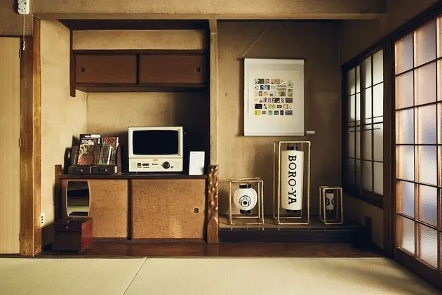 Ev (Private Vacation)