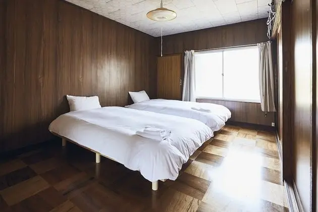 Ev (Private Vacation)