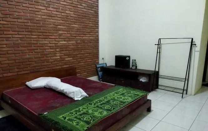 Standard Tek Büyük Yataklı Oda