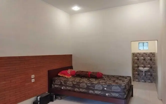 Standard Tek Büyük Yataklı Oda