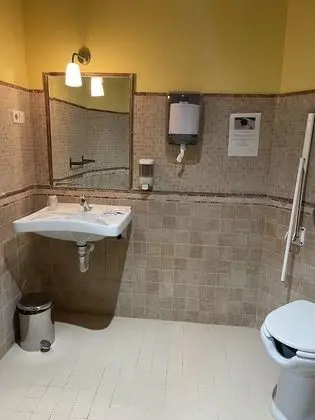 Comfort Tek Büyük veya İki Ayrı Yataklı Oda