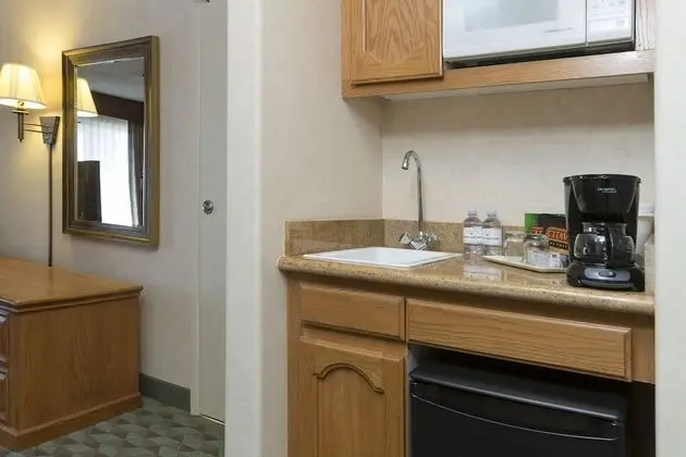 Deluxe Oda, 1 En Büyük (King) Boy Yatak