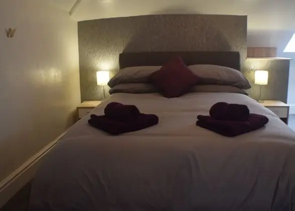 Tek Büyük Yataklı Oda, Dağ Manzaralı (First Floor - Room Number 3)