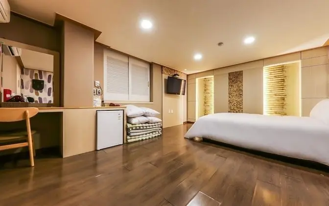 Oda (Suite room (One Bed + Ondol))
