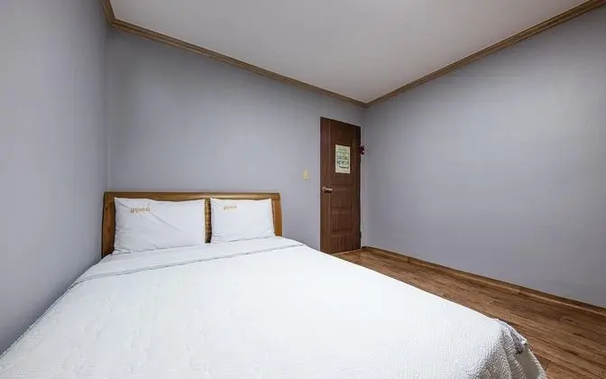 Oda (Room B)