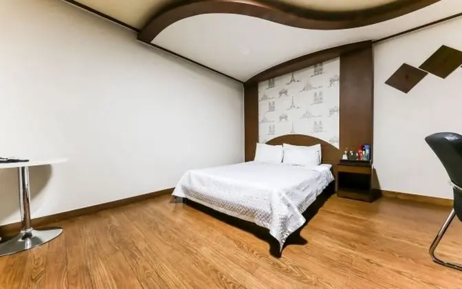 Oda (Couple PC for gaming (double bed))