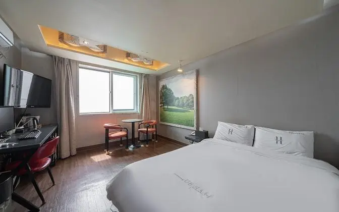 Oda (Blue Ocean Deluxe Room-Royal Floor (O)