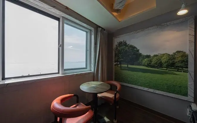 Oda (Blue Ocean Deluxe Room-Royal Floor (O)