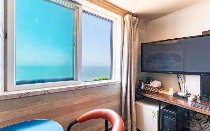Oda (Blue Ocean Deluxe Room-Royal Floor (O)