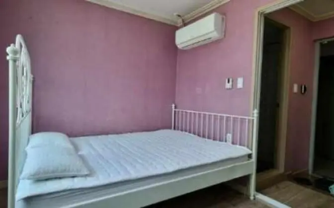Oda (Room 301 (Bedroom))