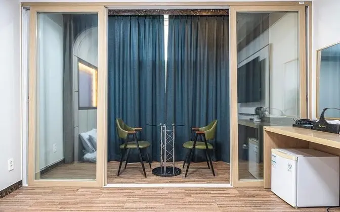 Oda (Korean-style Ondol Room)