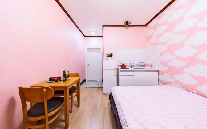 Oda (Room 103 (Semi-basement))