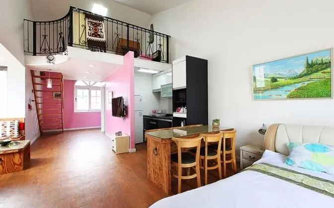 Oda (Room 305 (Duplex))