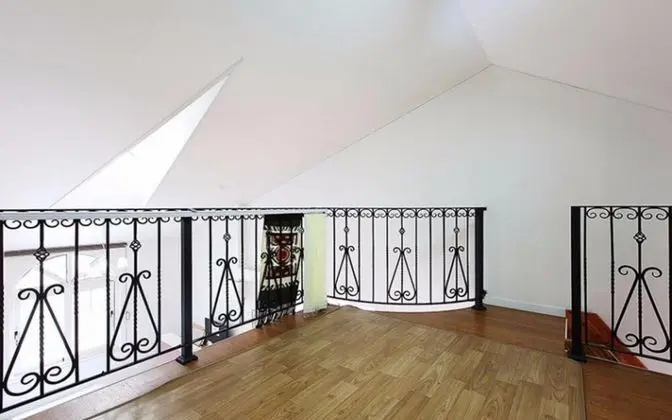 Oda (Room 305 (Duplex))