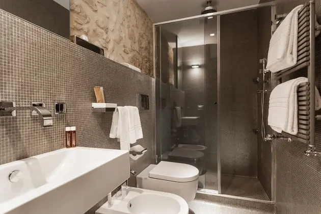 Superior Oda, Veranda