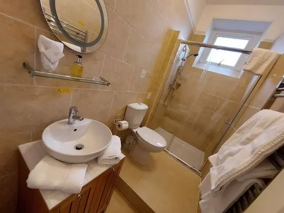 Tek Büyük Yataklı Oda, Bahçe Manzaralı (Charlotte)
