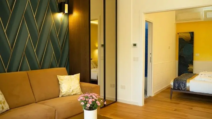 Comfort Üç Kişilik Oda (with Patio)